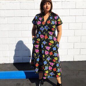 NWOT Nooworks Roses Greta